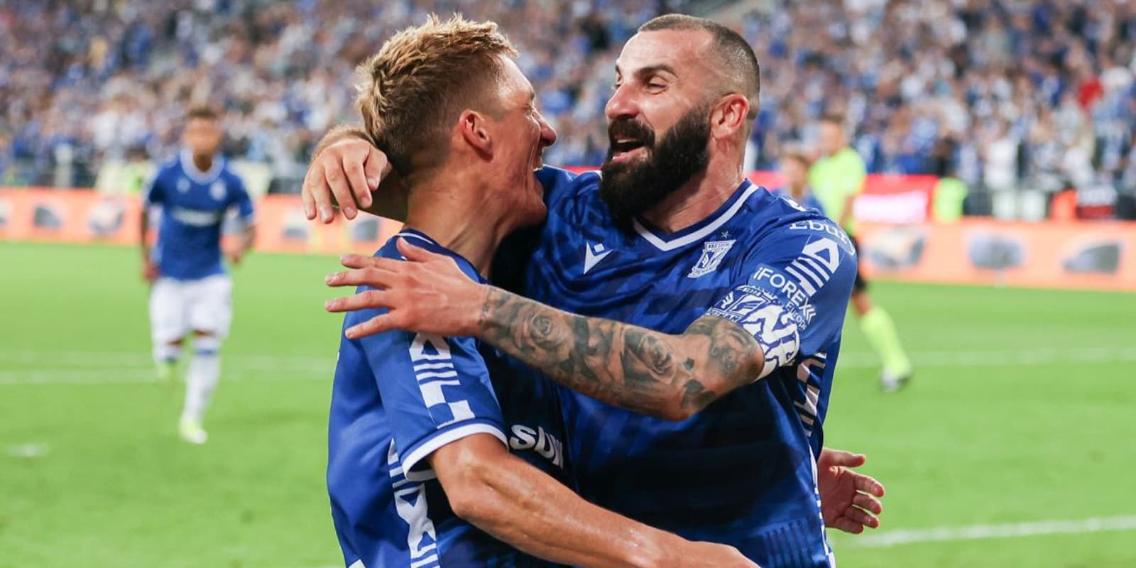iFOREX Lech Poznan sleeve sponsorship